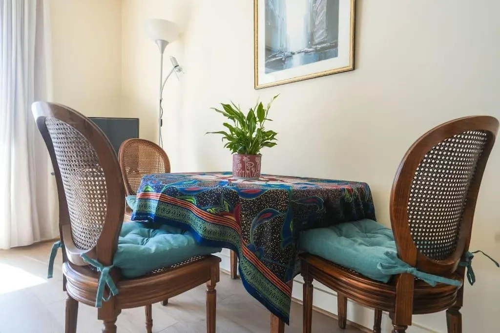 Beautifully Designed 1br With King Size Bed Apartman
