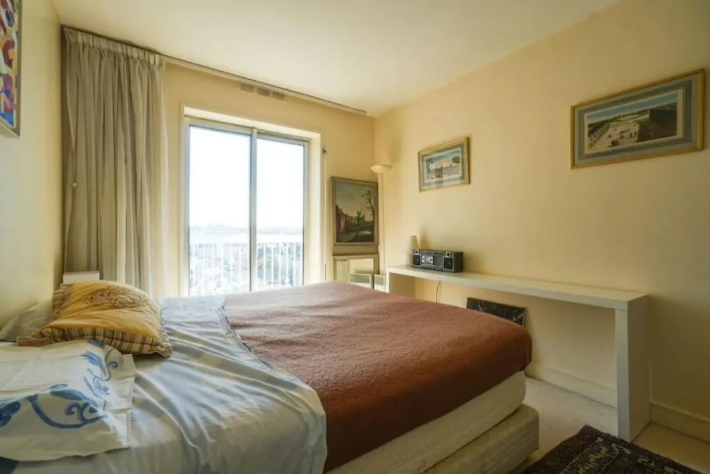 Beautifully Designed 1br With King Size Bed Apartman *