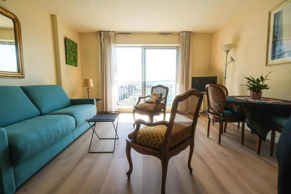 Beautifully Designed 1br With King Size Bed Párizs