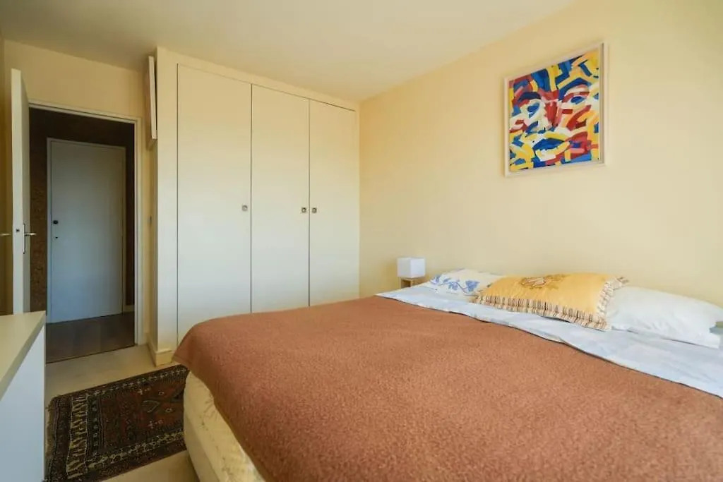 Beautifully Designed 1br With King Size Bed